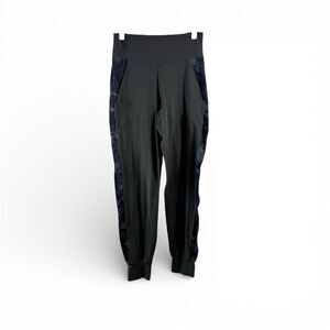 Lululemon Align Joggers in Gray with Diamond Dye Side Strap Size 4